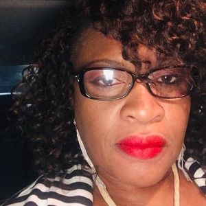 Meet your Posher, Cherrie